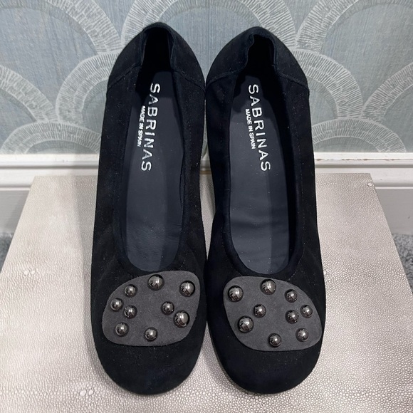 Sabrinas Shoes Black Suede Flats with Silver Embellishments, SZ EU 37 (6.5) EUC - Picture 2 of 6